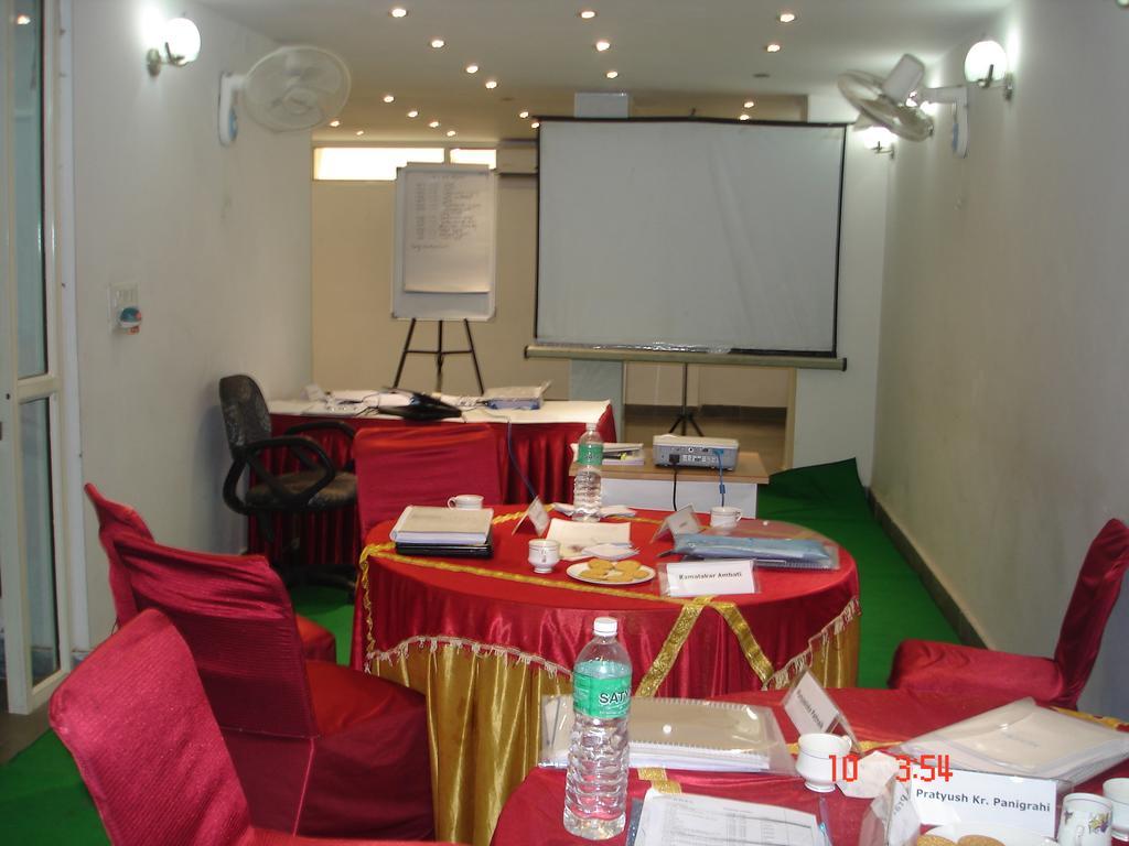 Silver Leaf Noida Exterior foto